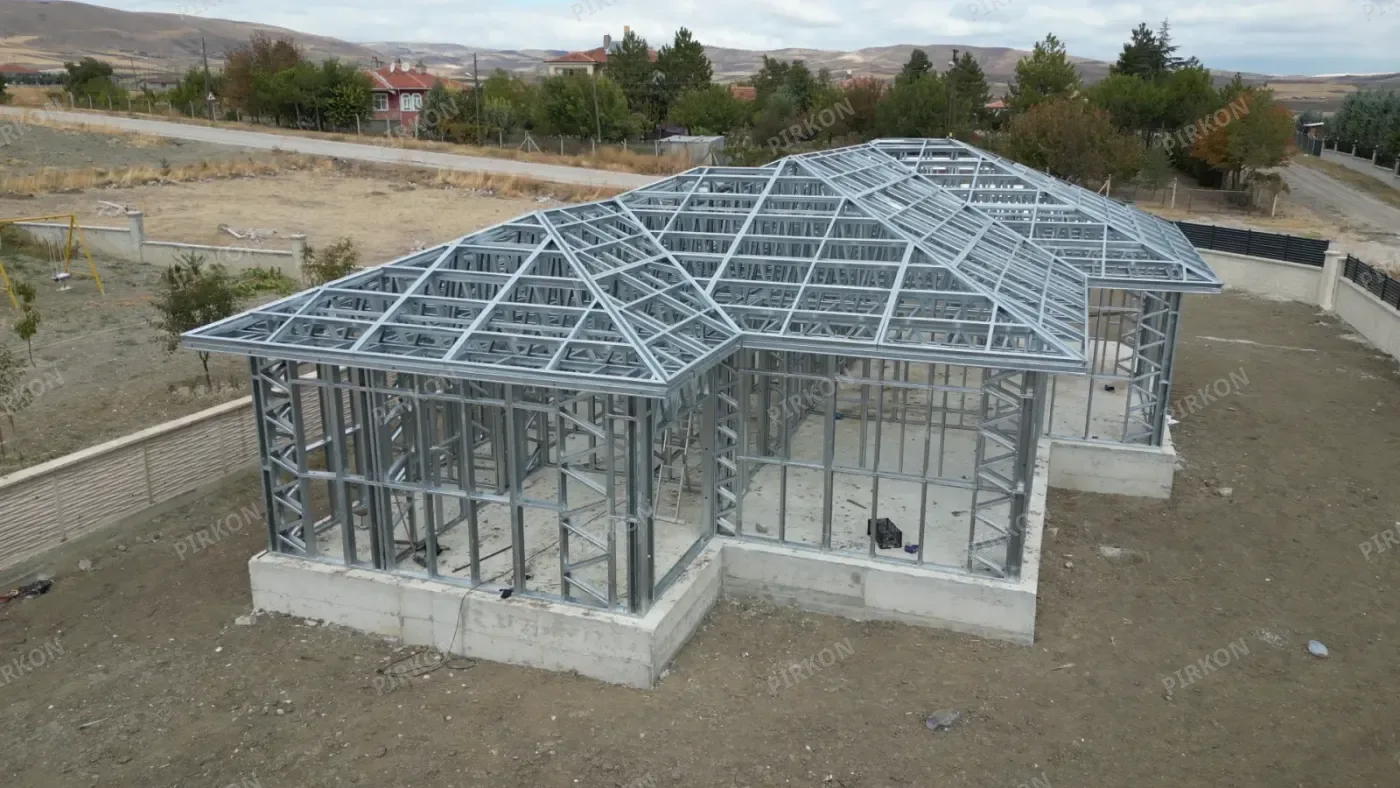 163 m² Hafif Çelik Ev