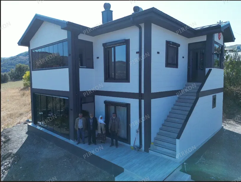 202 m²  İki  Katlı Hafif Çelik Ev 