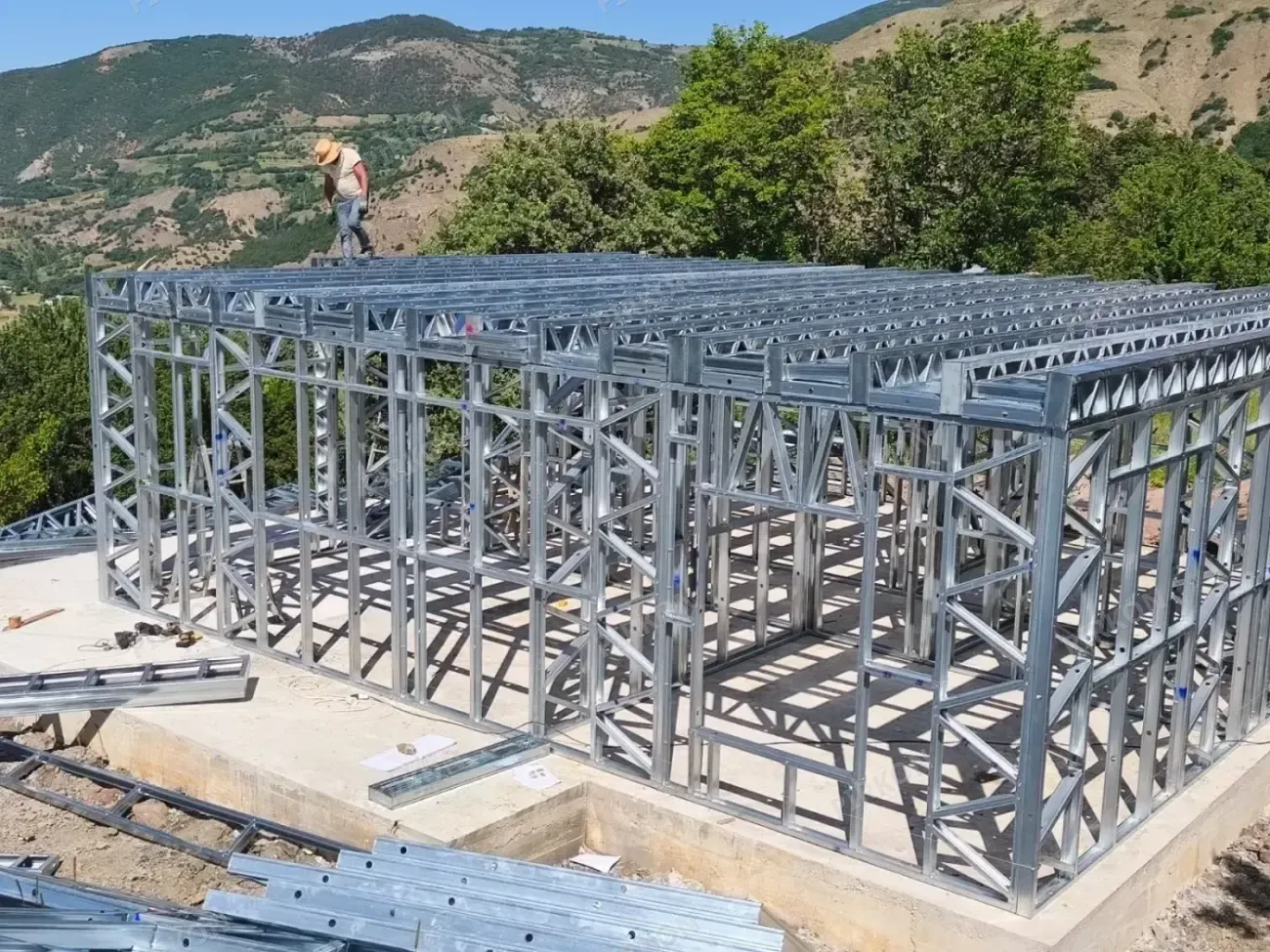 202 m²  İki  Katlı Hafif Çelik Ev 