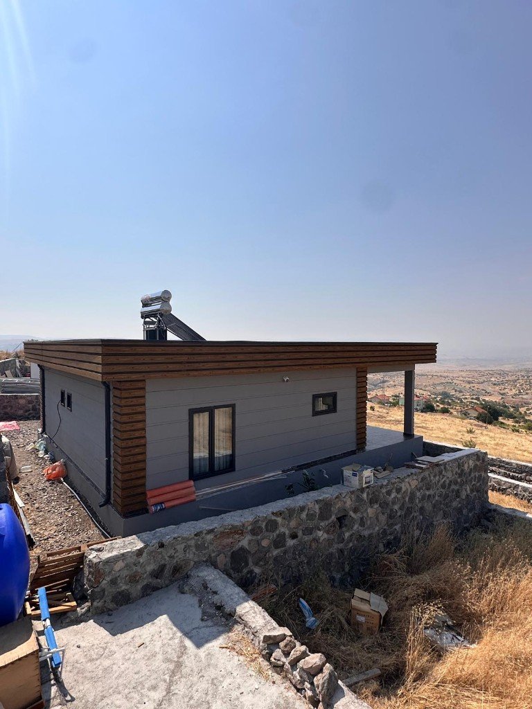 Ankara Akyurt — Çatı ve Dış Cephe