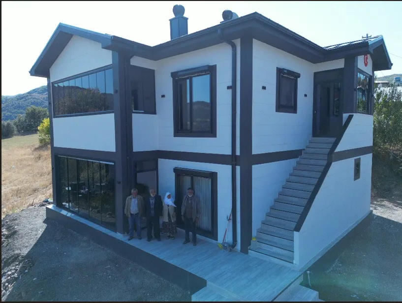 202 m²  İki  Katlı Hafif Çelik Ev 