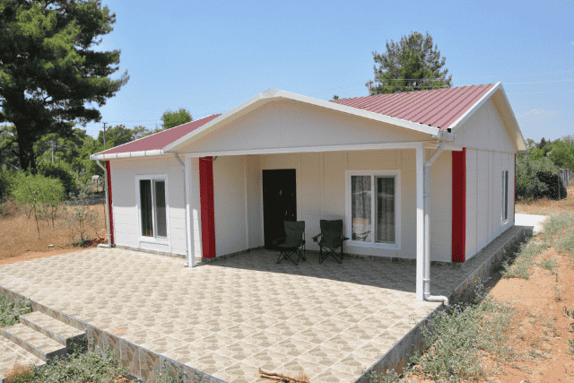 Prefabrik ev yapımı malzemeleri nelerdir? Yapı sistemi, dayanıklılık ve seçim kriterleri hakkında kapsamlı rehber.